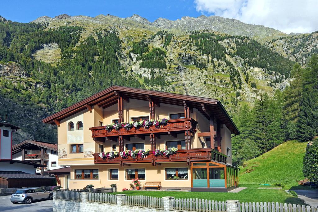 Apart Alpina Huben Längenfeld Extérieur photo