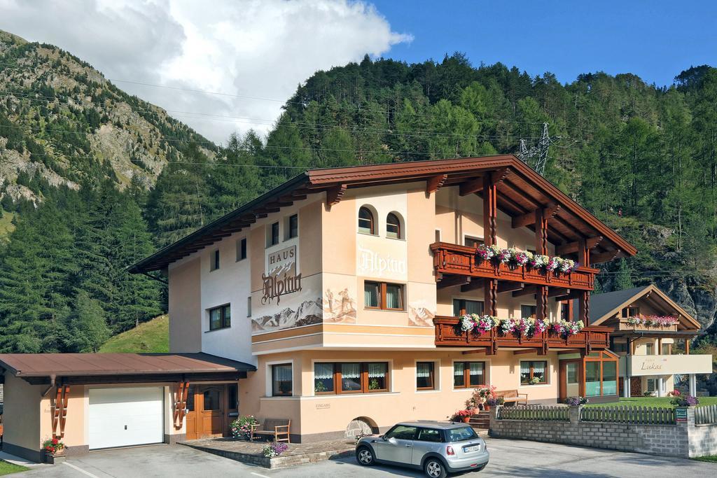 Apart Alpina Huben Längenfeld Extérieur photo