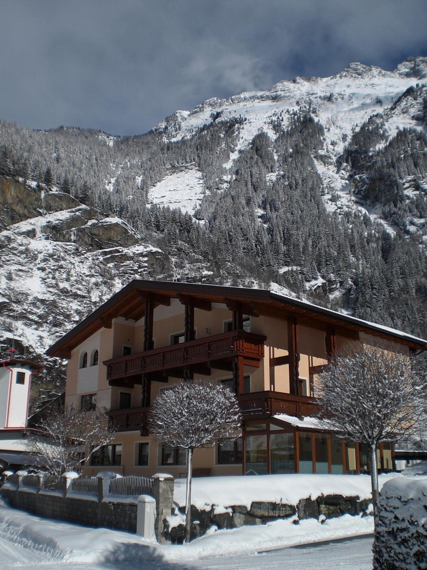 Apart Alpina Huben Längenfeld Extérieur photo